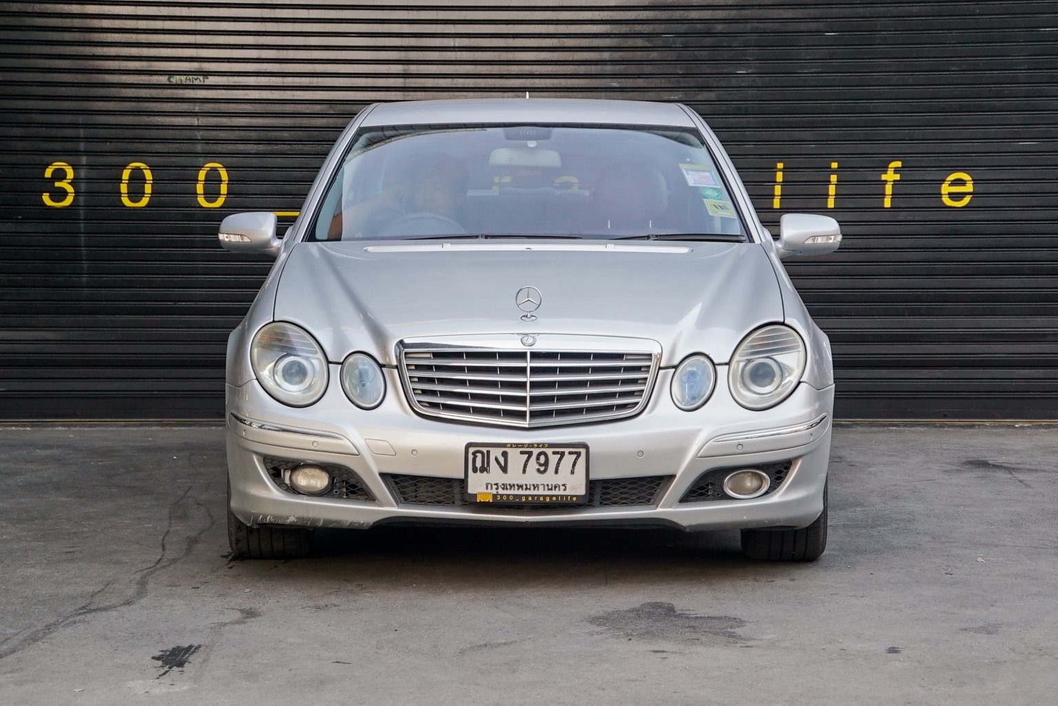 Mercedes-Benz E-Class W211 E200 ปี 2008 สีเงิน