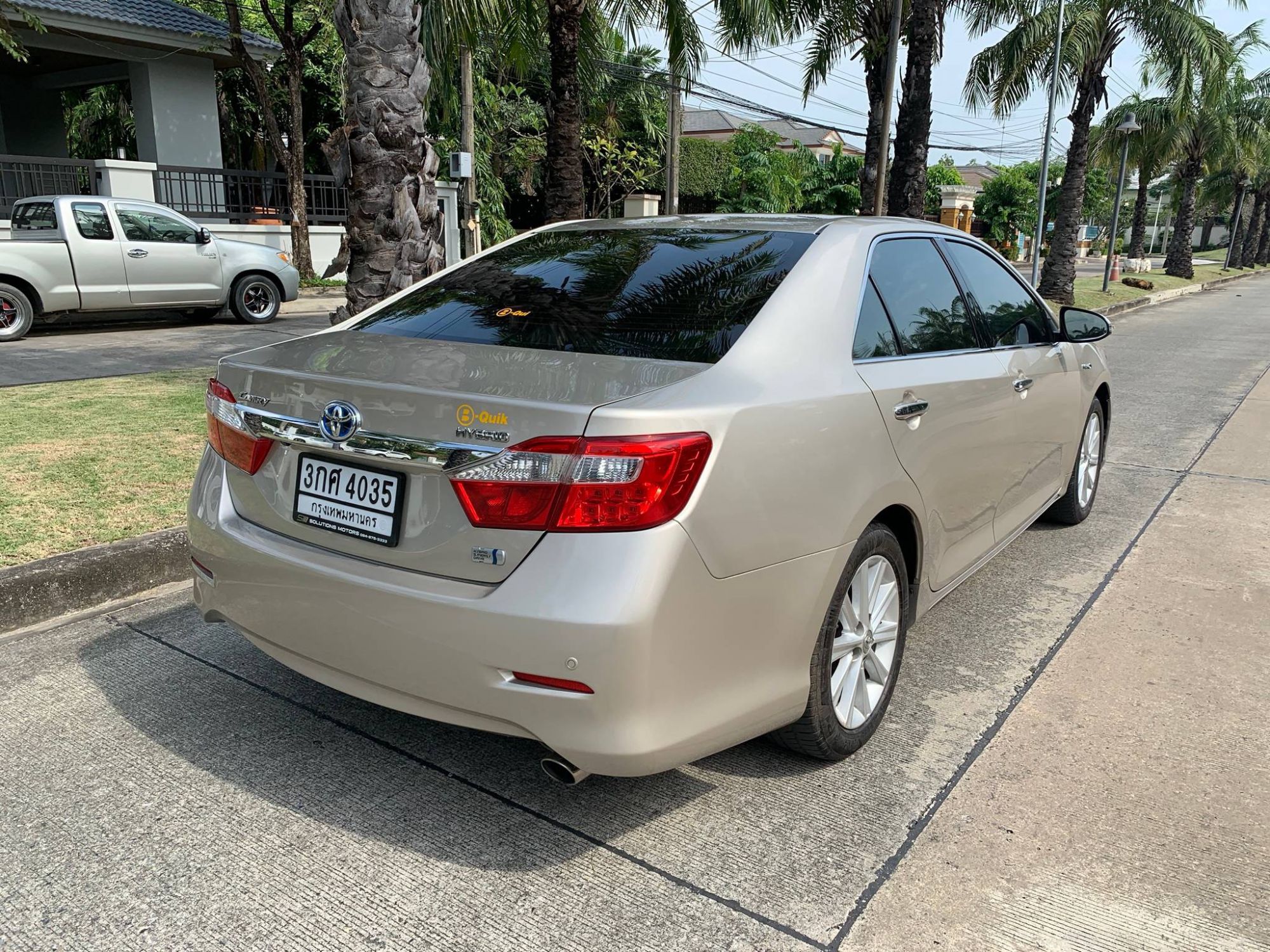 Toyota Camry (XV50) ปี 2014 สีทอง