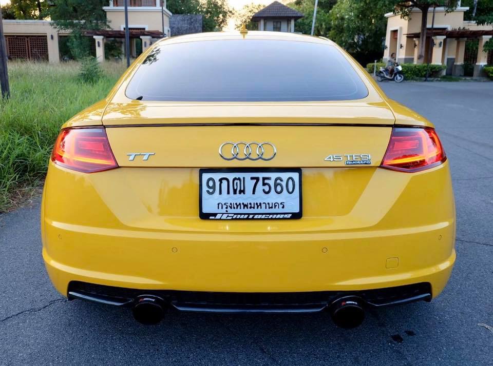 Audi TT Mk3 8S TT ปี 2017 สีเหลือง