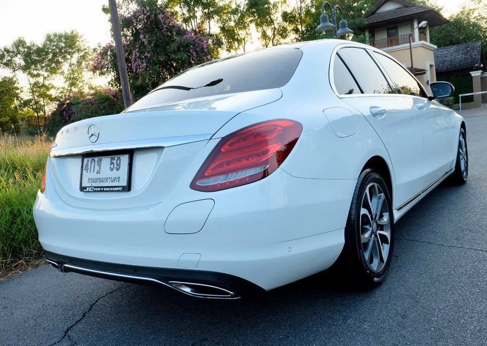 Mercedes-Benz C-Class W205 C350 ปี 2017 สีขาว