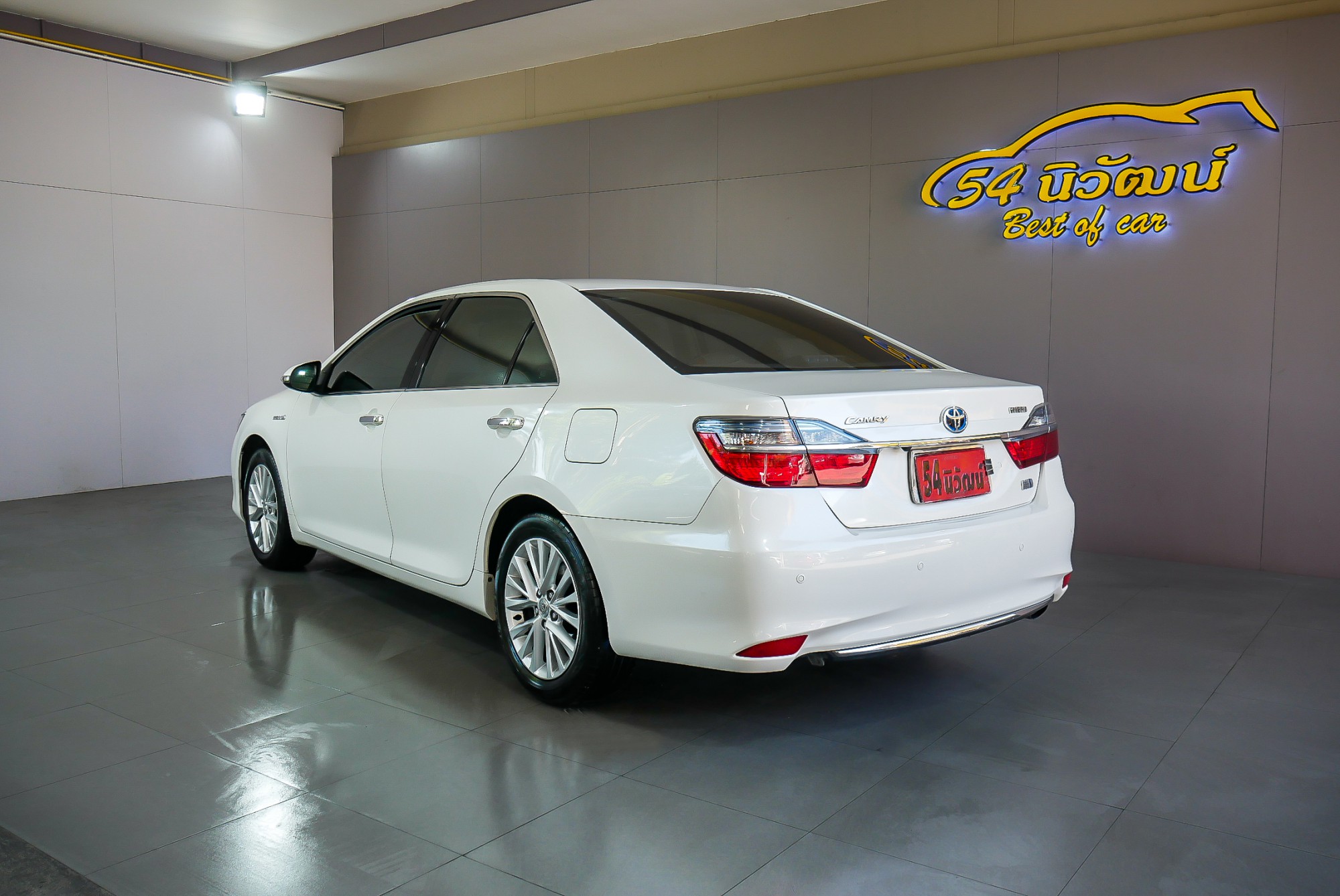 TOYOTA CAMRY 2.5 HV NAVI MINOR CHANGE AT ปี 2015 สีขาว