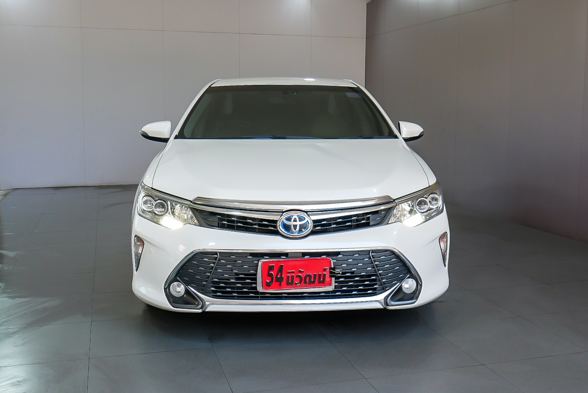 TOYOTA CAMRY 2.5 HV NAVI MINOR CHANGE AT ปี 2015 สีขาว