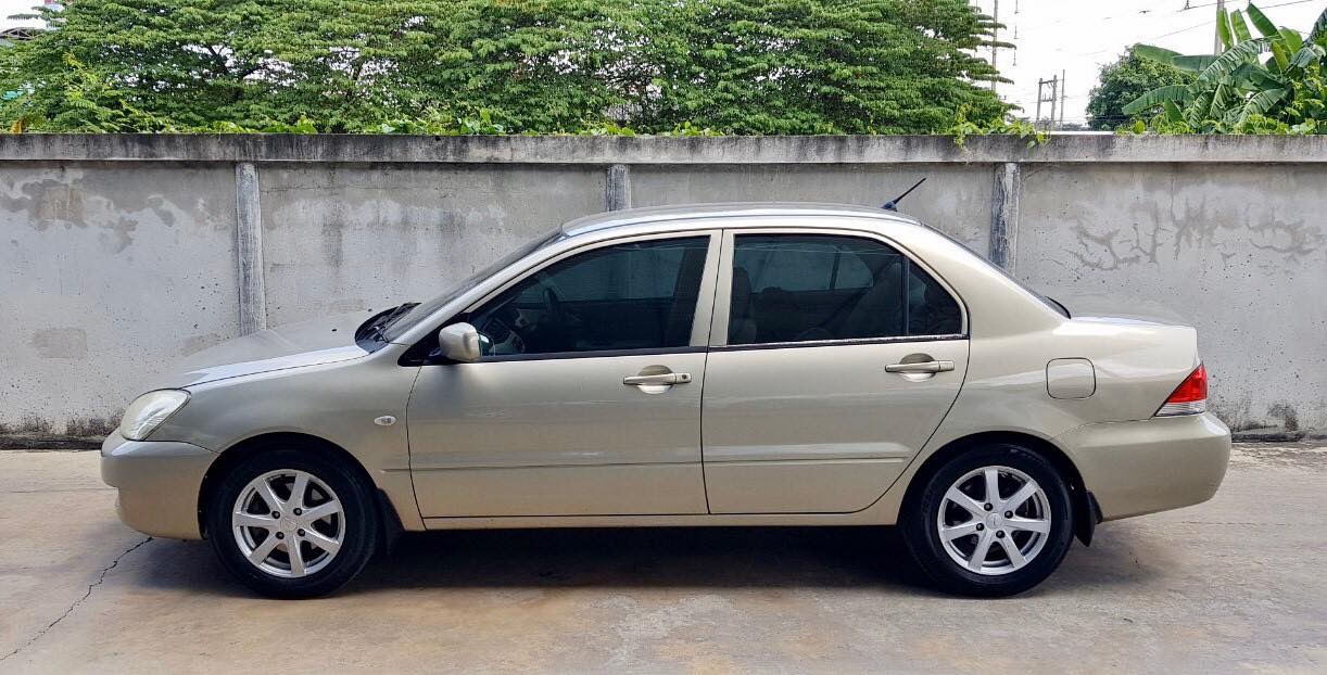 Mitsubishi Lancer Cedia ปี 2008 สีทอง