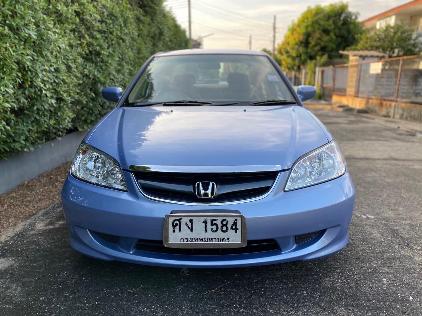 Honda Civic ES (Dimension) โฉม ตาเหยี่ยว ปี 2004 สีฟ้า