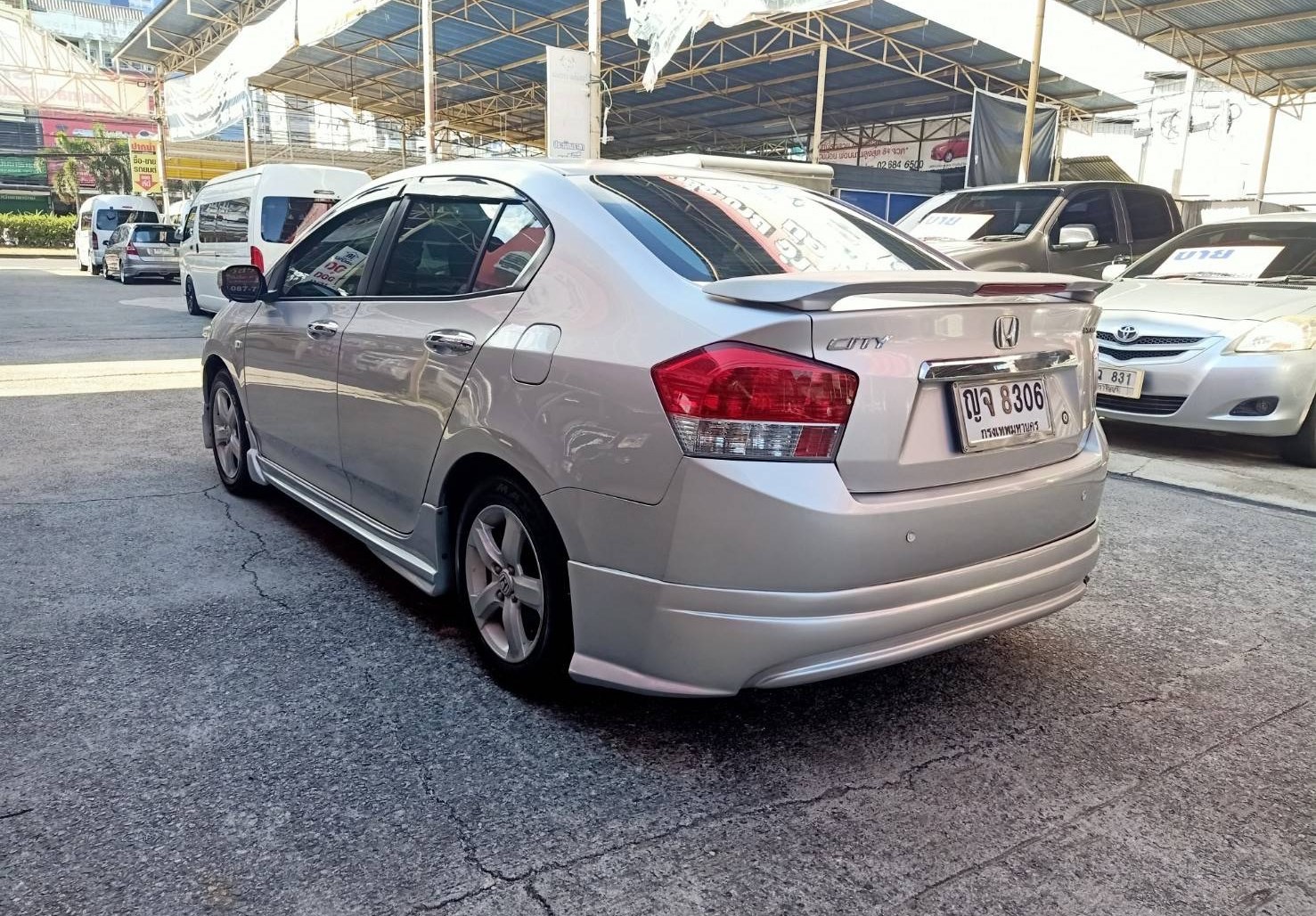 Honda City ปี 2011 สีเงิน