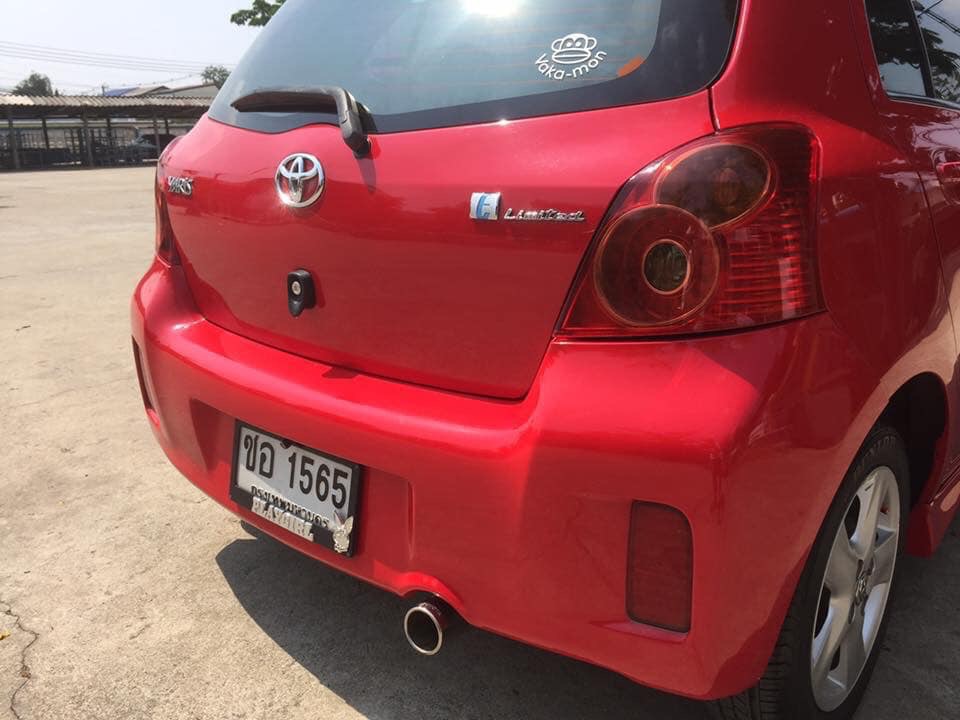 Toyota Yaris ปี 2008 สีแดง