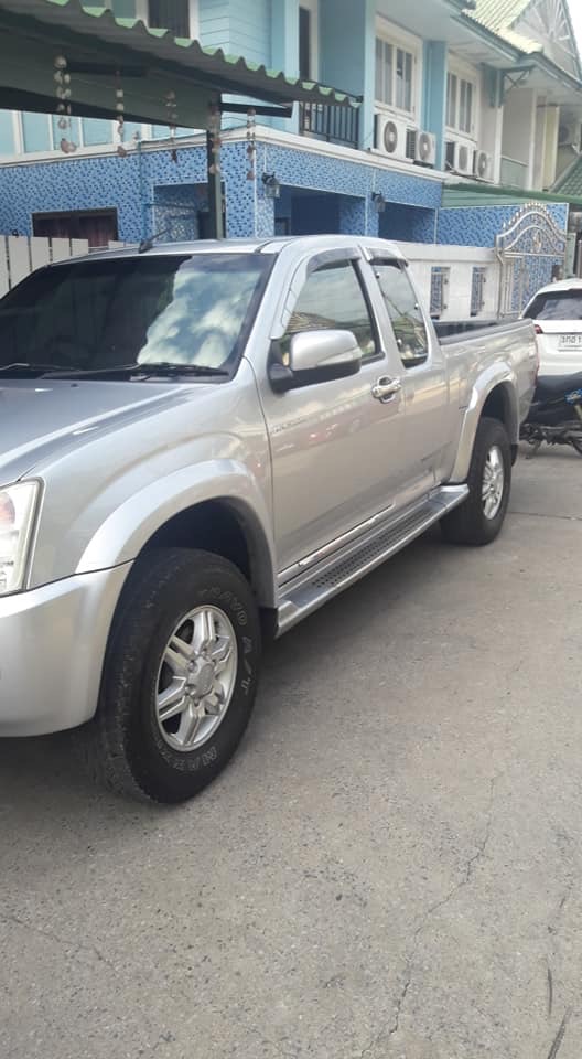 Isuzu D-Max Hi-Lander (Cab) ปี 2008 สีเงิน