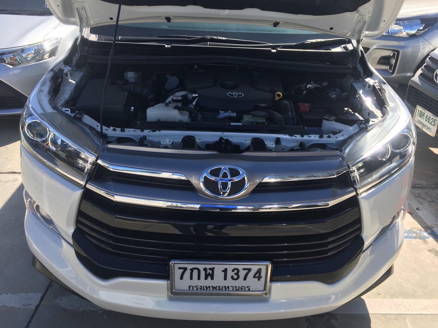 Toyota Innova ปี 2018 สีขาว