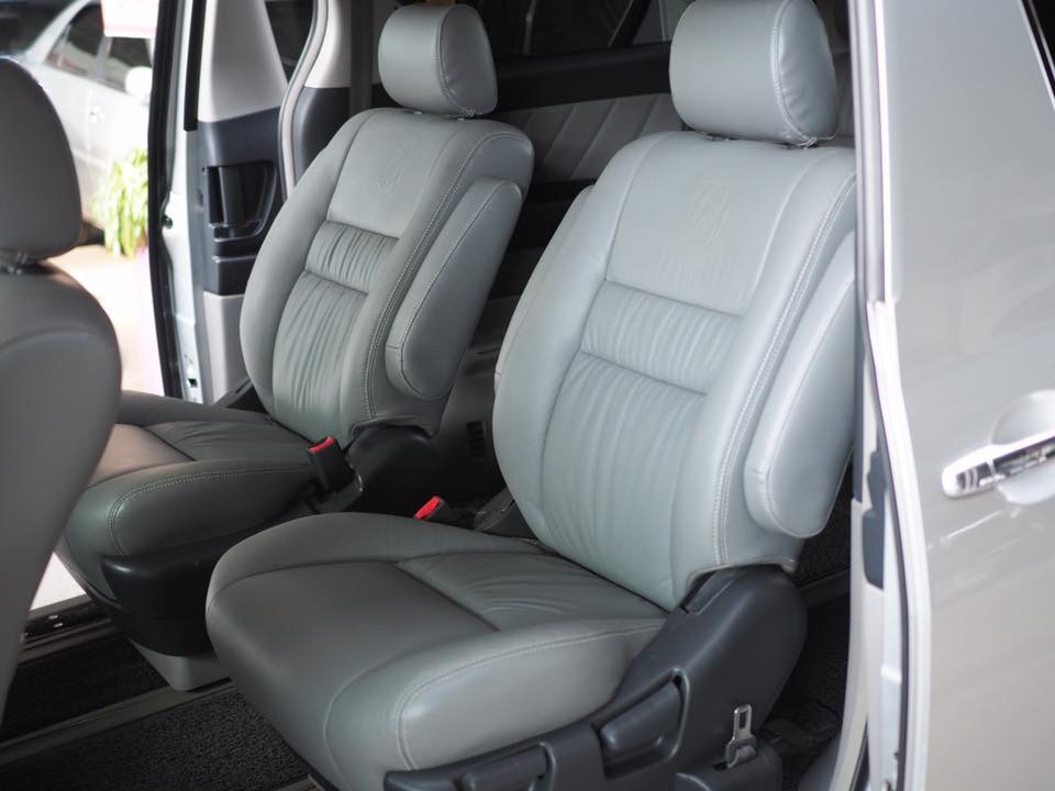 Toyota Alphard ปี 2007 สีเงิน