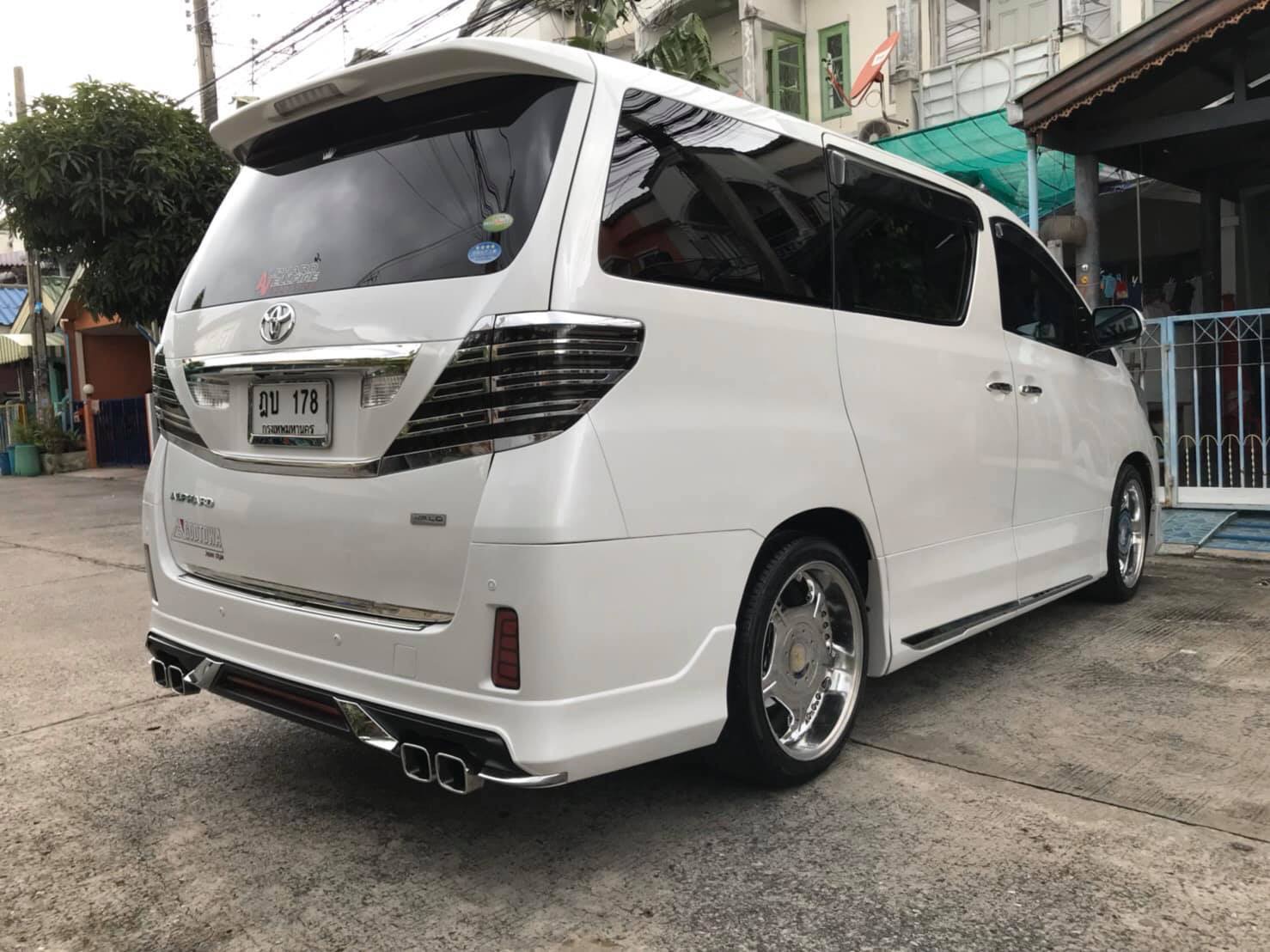 Toyota Alphard ปี 2010 สีขาว