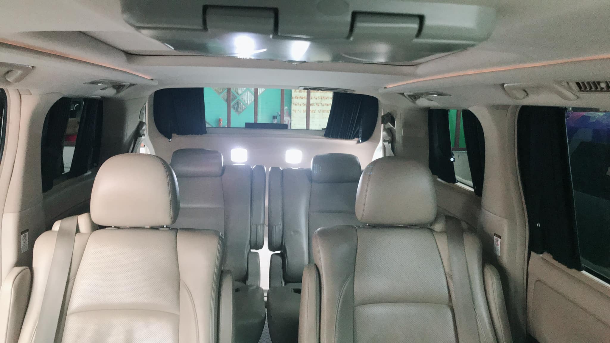 Toyota Alphard ปี 2010 สีขาว