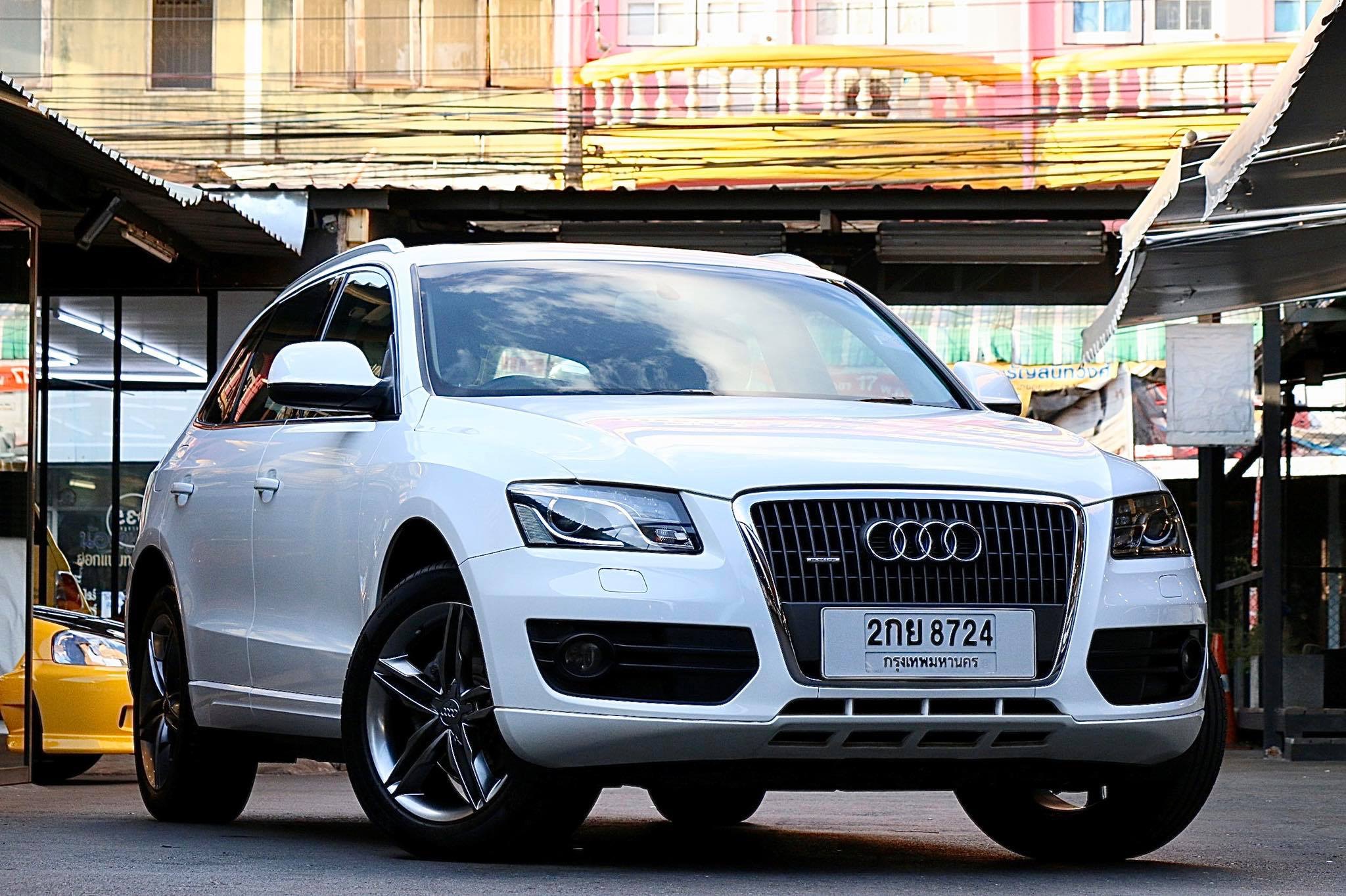 Audi Q5 (8R) ปี 2010 สีขาว