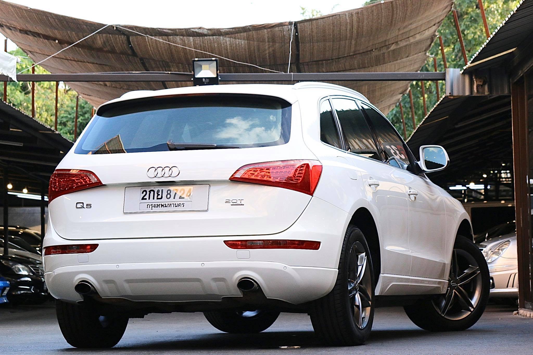 Audi Q5 (8R) ปี 2010 สีขาว