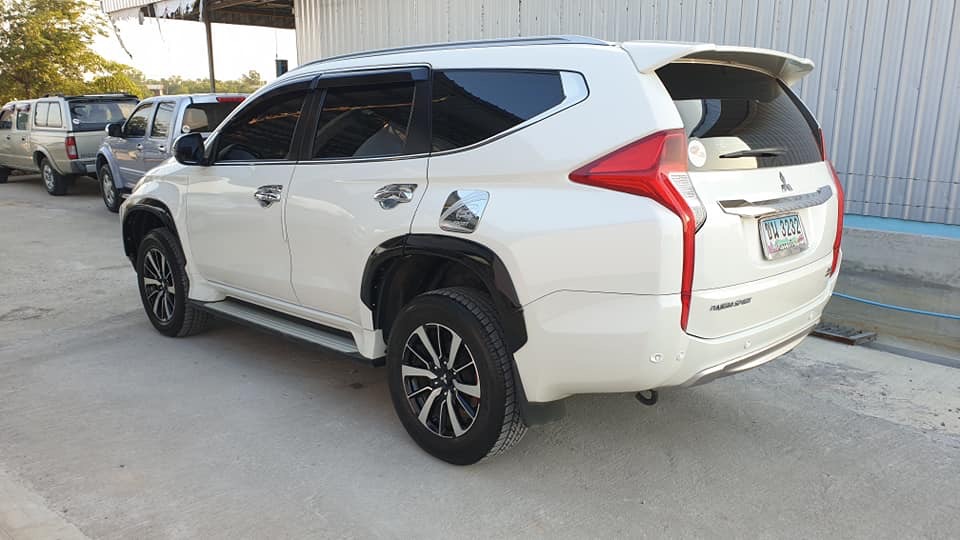 Mitsubishi Pajero Sport ปี 2018 สีขาว