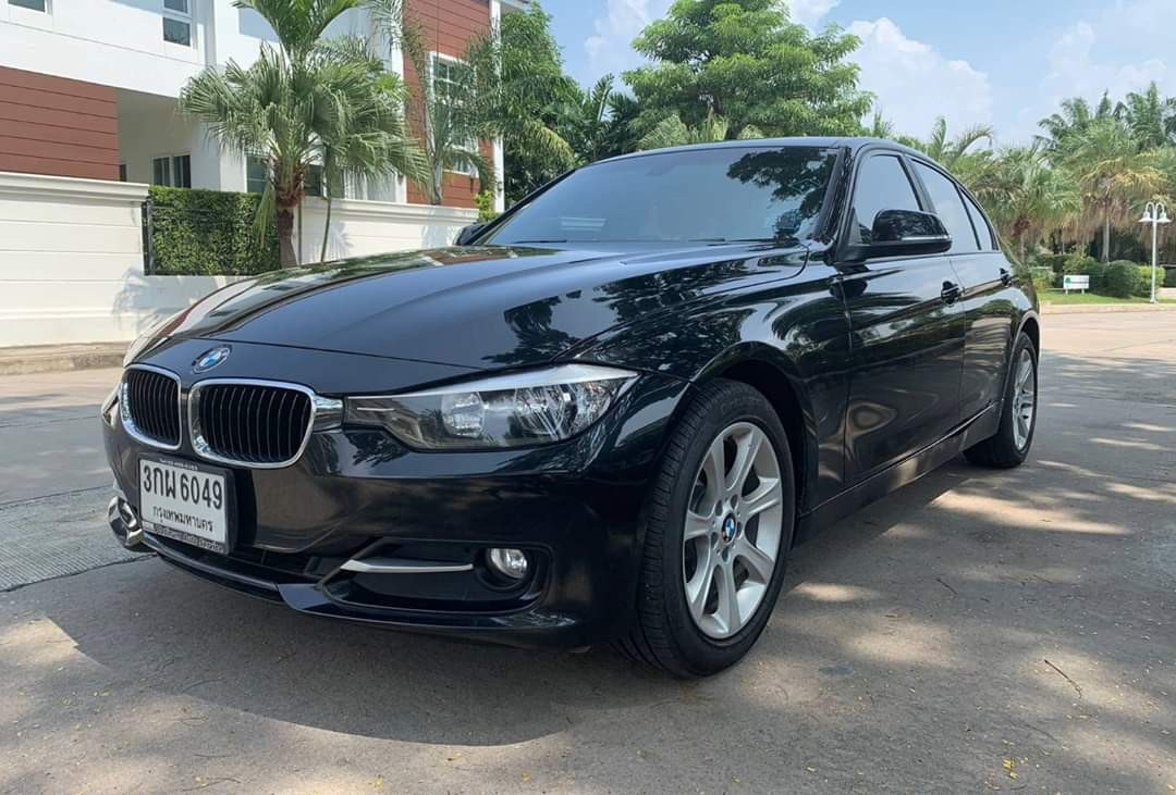 BMW 3 Series Gen6 F30 320i ปี 2014 สีดำ