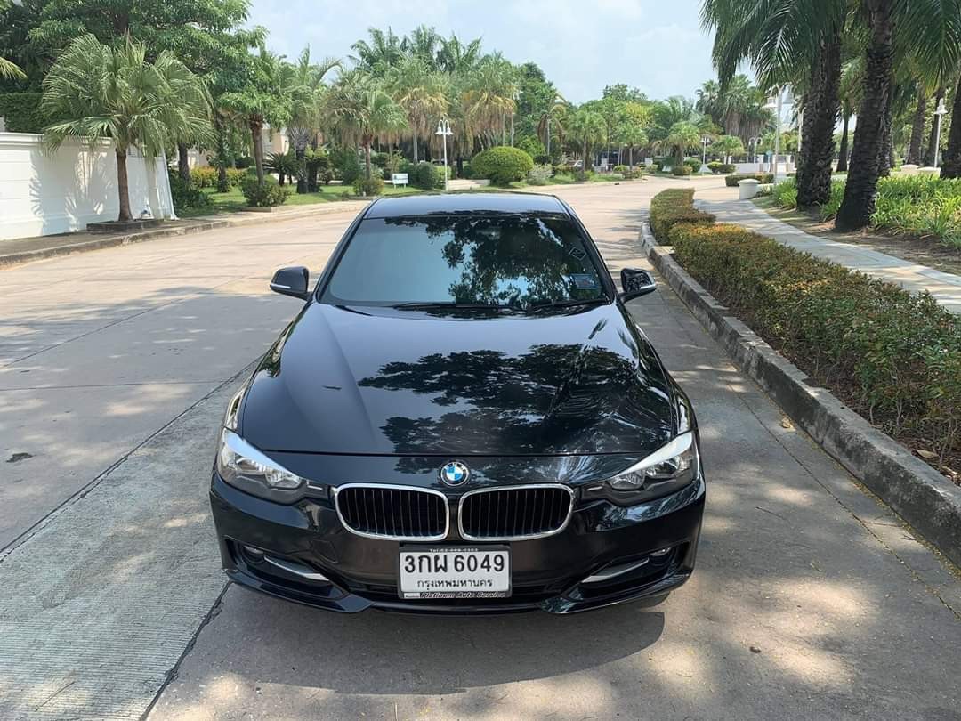 BMW 3 Series Gen6 F30 320i ปี 2014 สีดำ