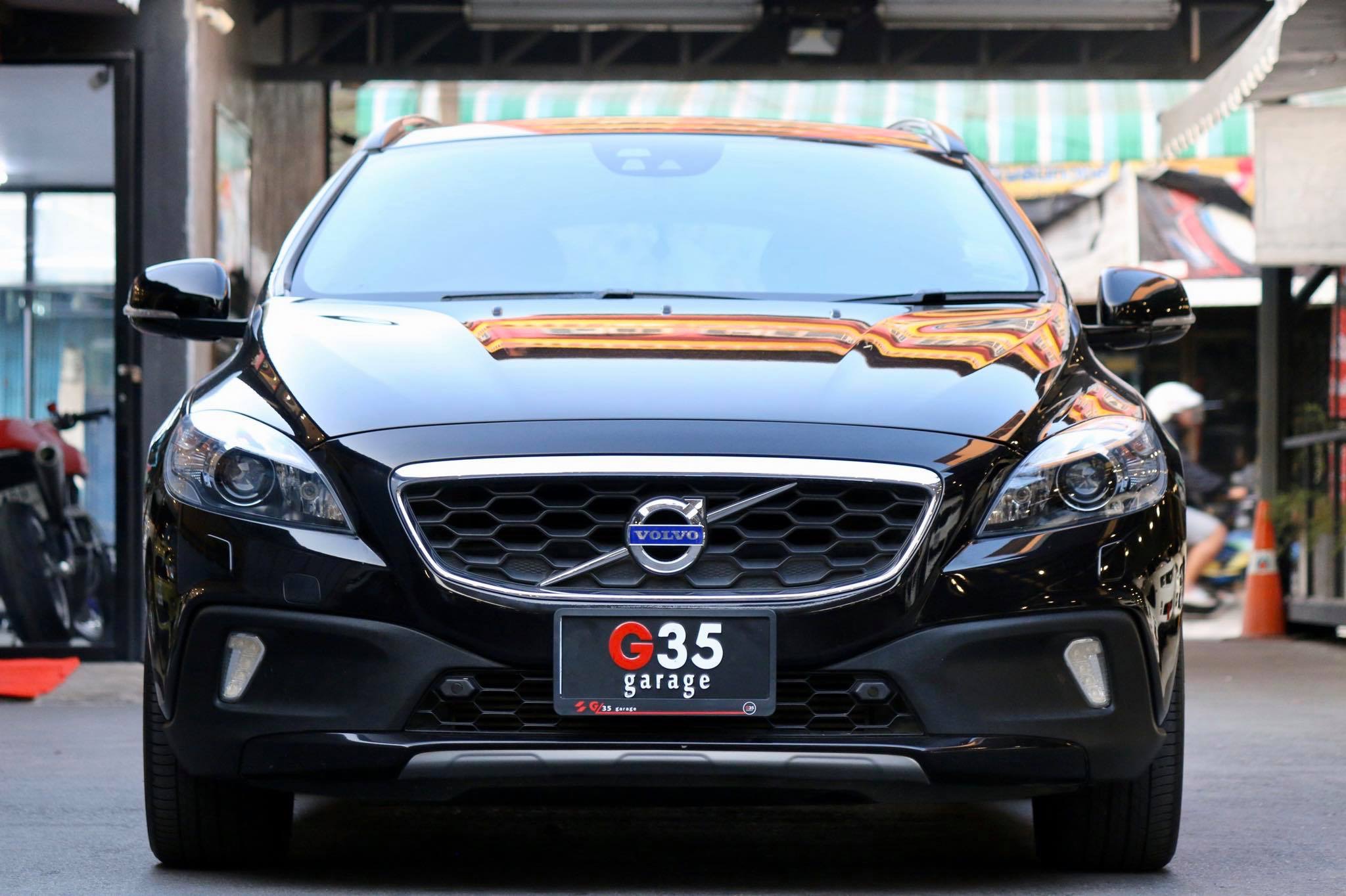 Volvo V40 ปี 2014 สีดำ