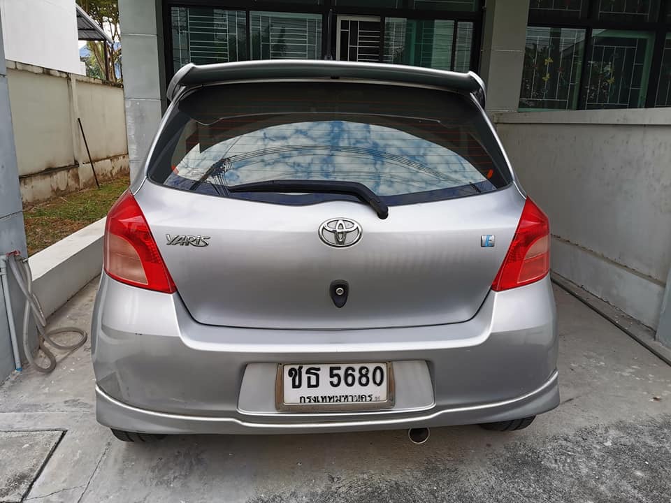 Toyota Yaris ปี 2007 สีเงิน