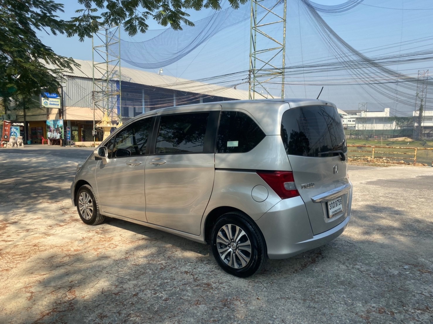 Honda Freed ปี 2014 สีเทา