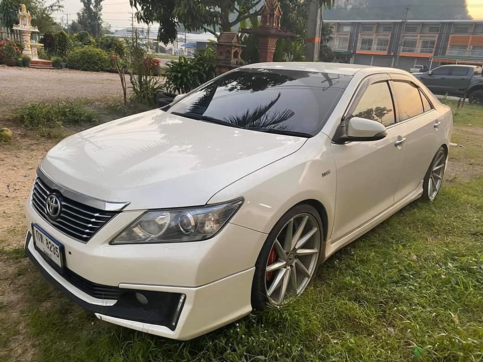 Toyota Camry 2014 สีขาว