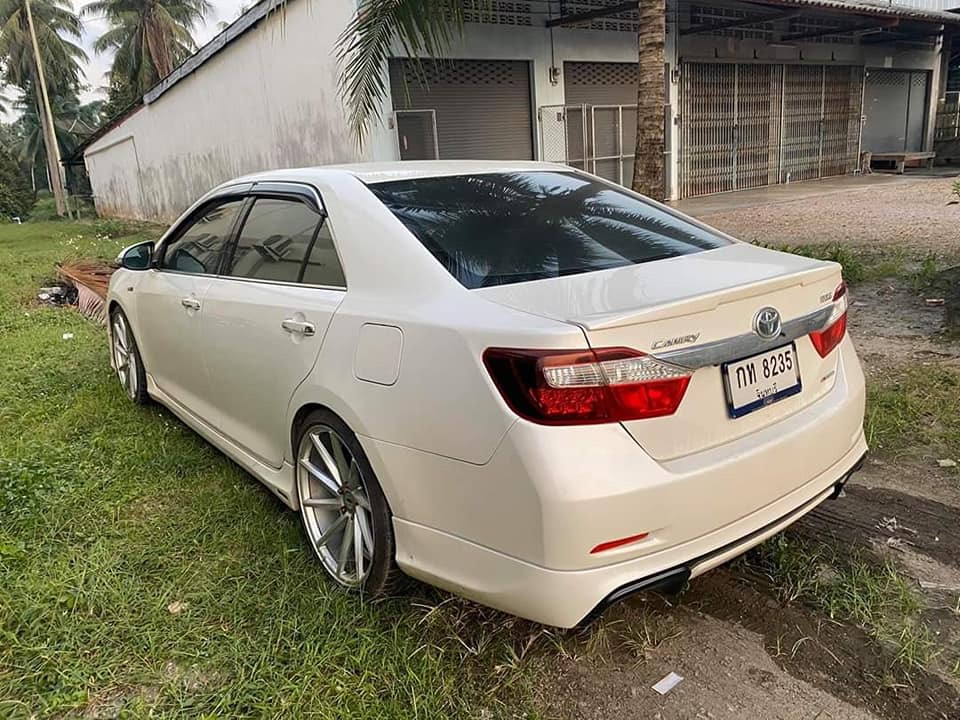 Toyota Camry 2014 สีขาว