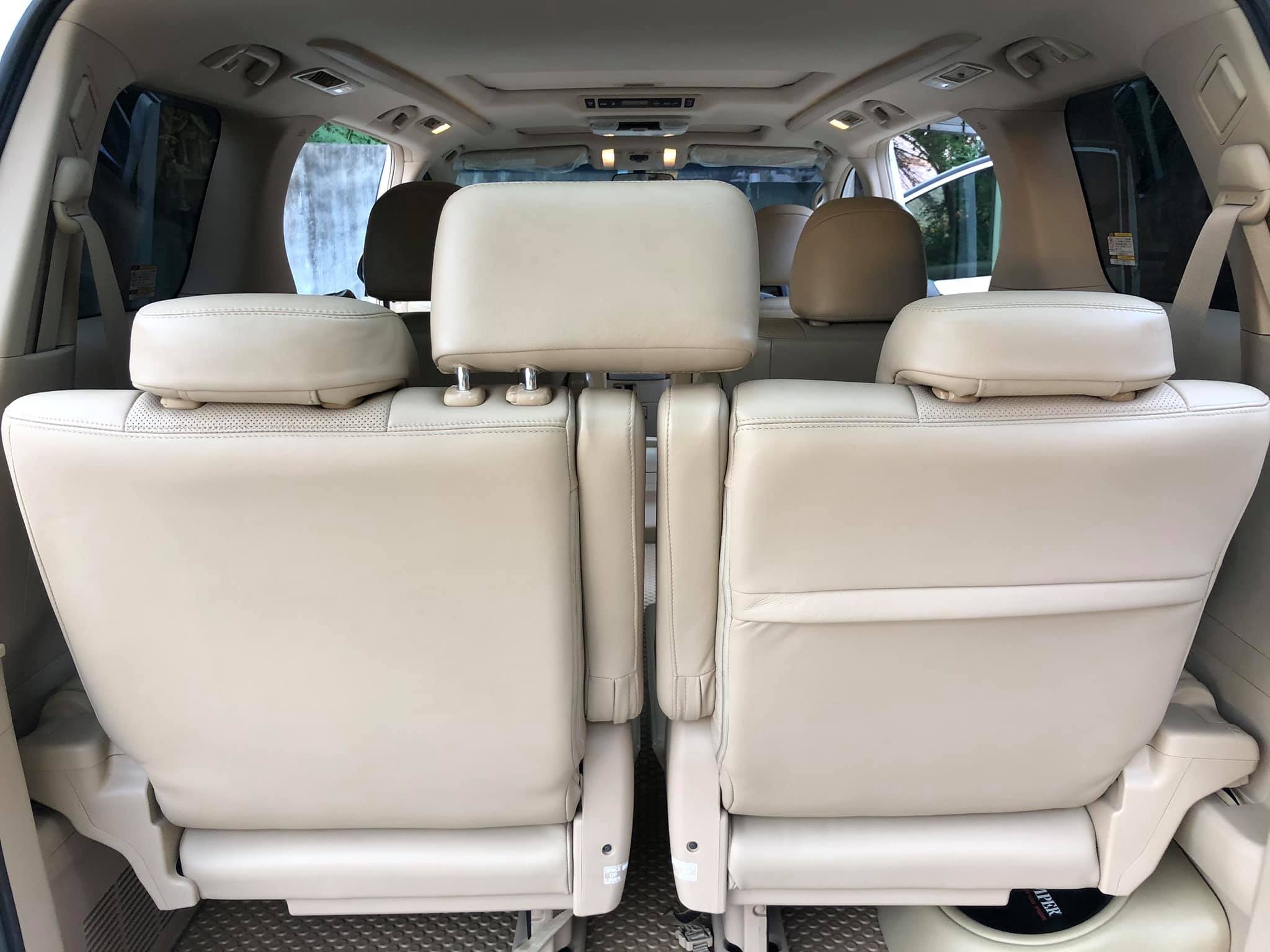 Toyota Alphard ปี 2010 สีขาว