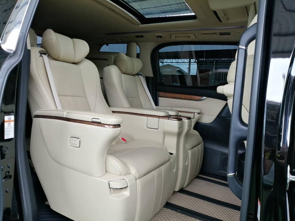 Toyota Alphard ปี 2017 สีดำ