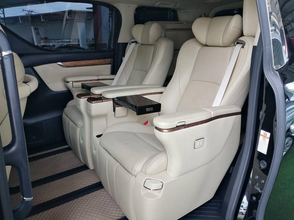 Toyota Alphard ปี 2017 สีดำ