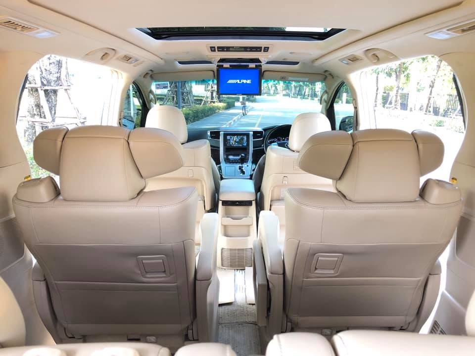 Toyota Alphard ปี 2013 สีขาว