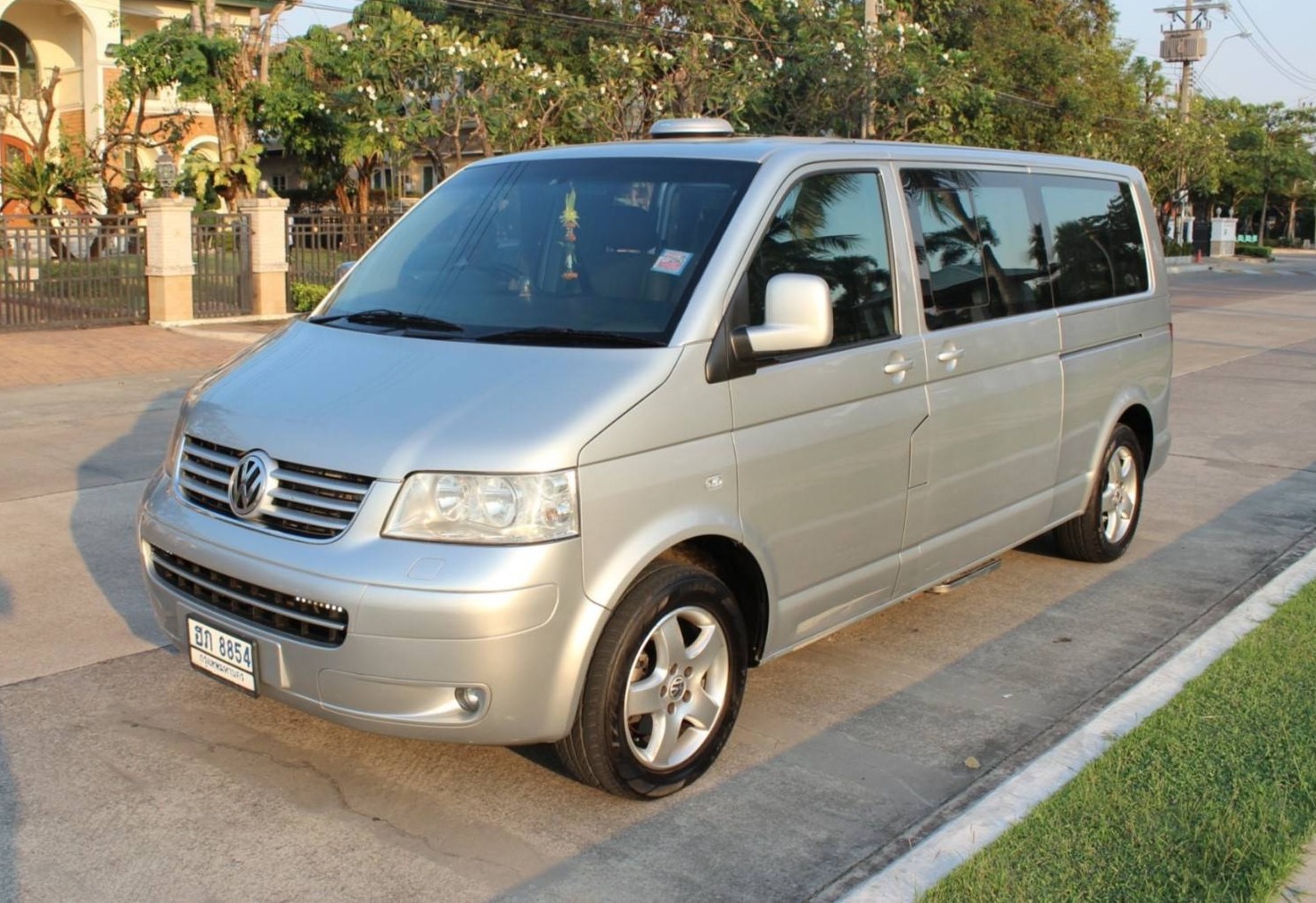 Volkswagen caravelle это минивэн