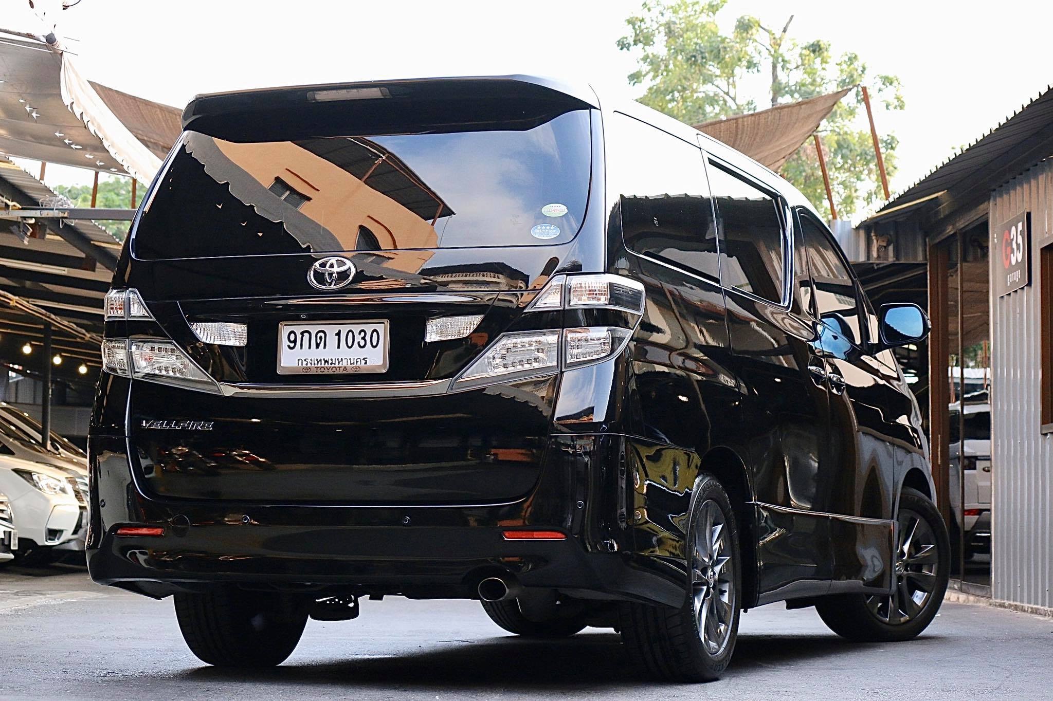 Toyota Vellfire ปี 2010 สีดำ