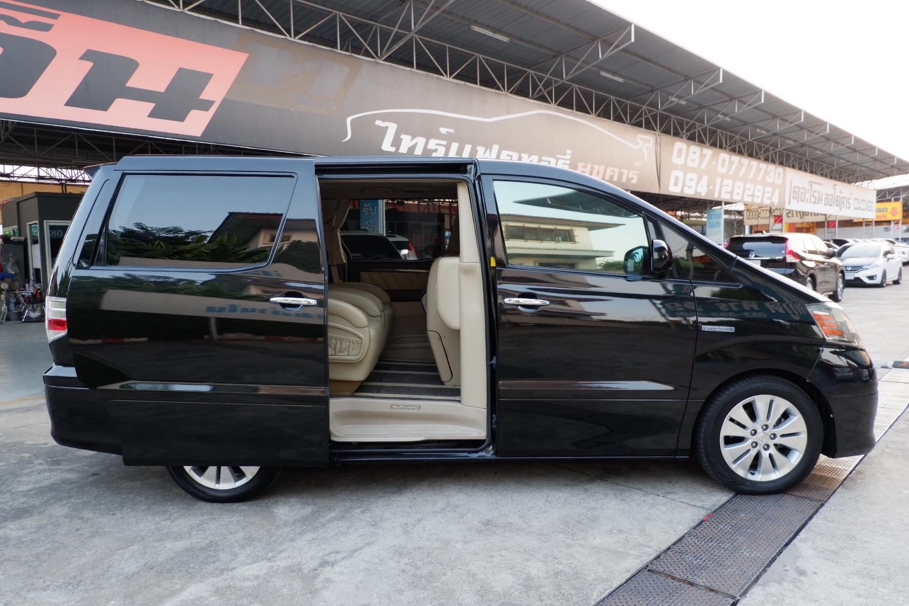 Toyota Alphard ปี 2007 สีดำ