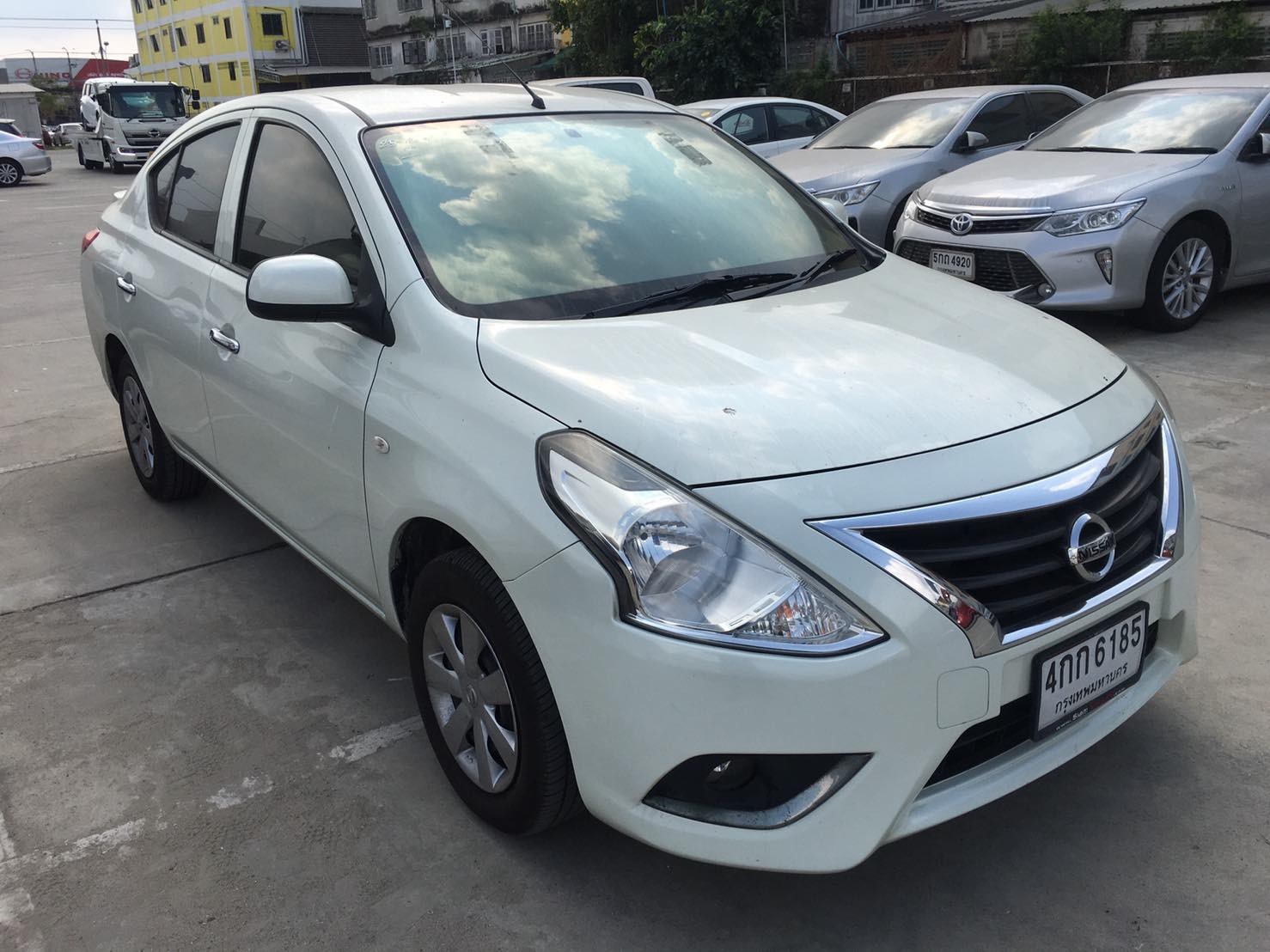 Nissan Almera ปี 2014 สีขาว