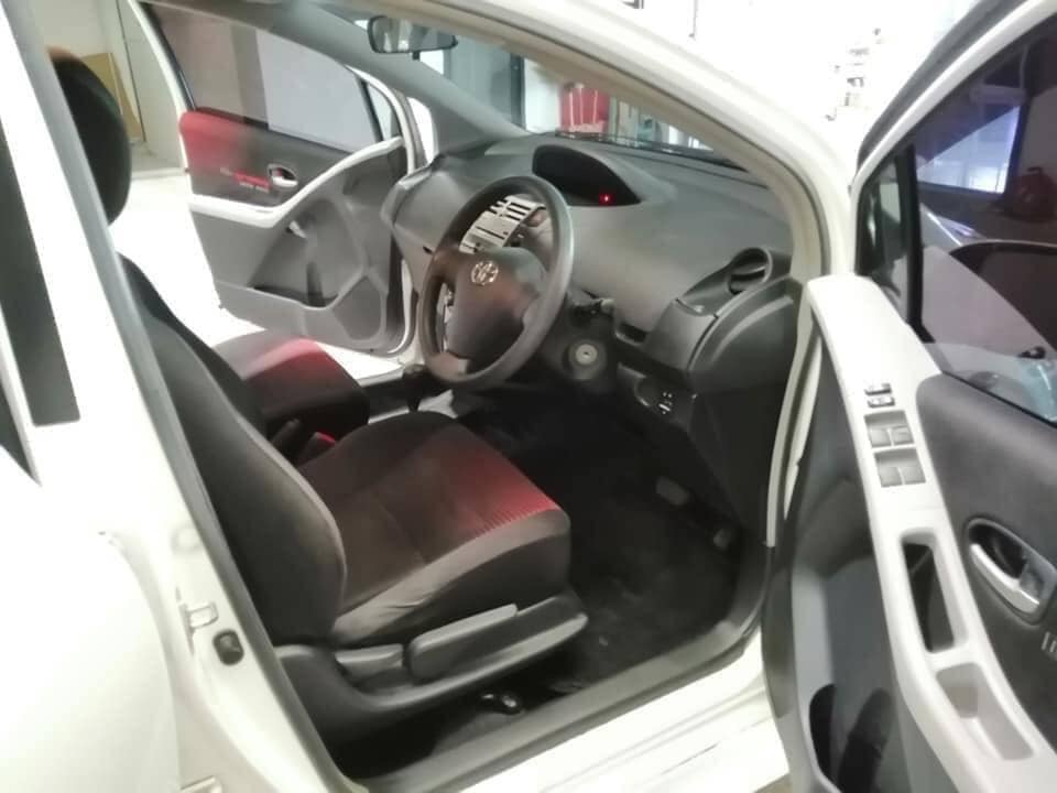 Toyota Yaris ปี 2008 สีขาว