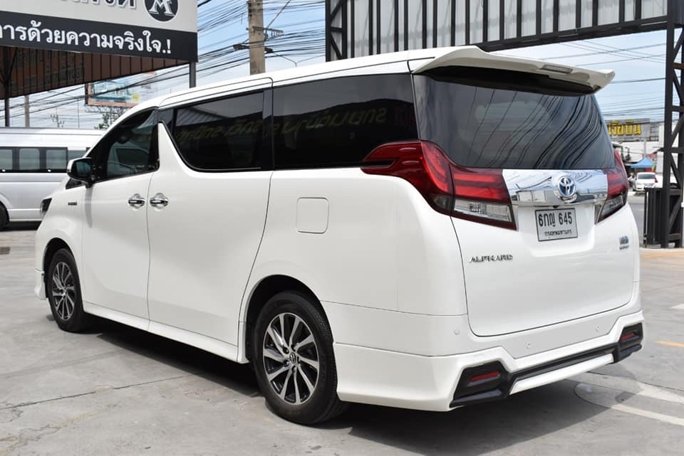 Toyota Alphard ปี 2016 สีขาว