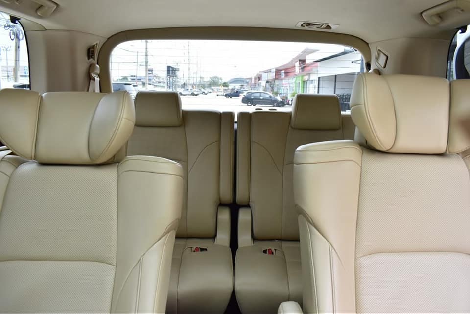 Toyota Alphard ปี 2016 สีขาว