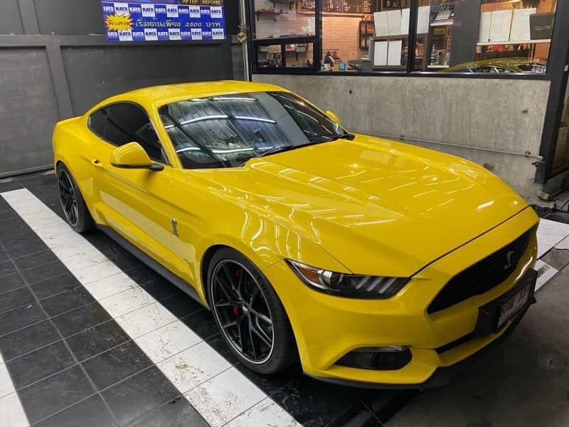 Ford Mustang ปี 2017 สีเหลือง