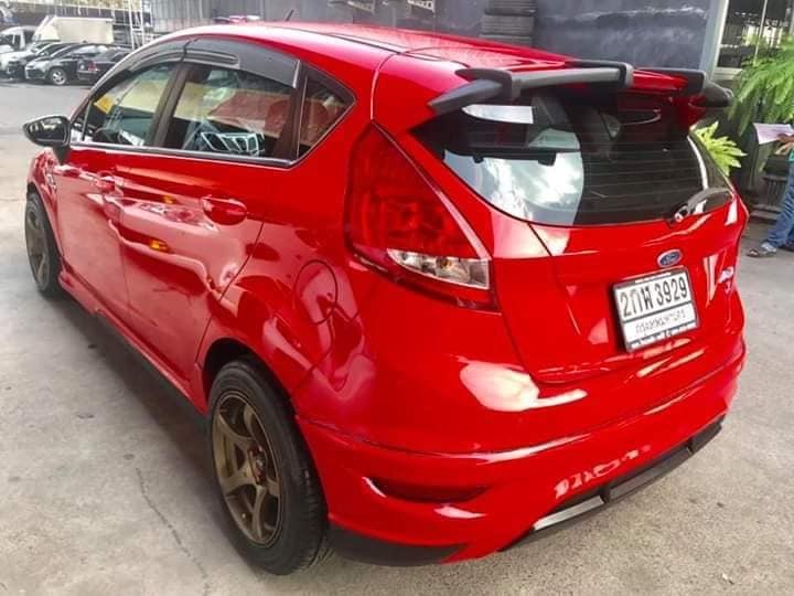 Ford Fiesta ปี 2011 สีแดง