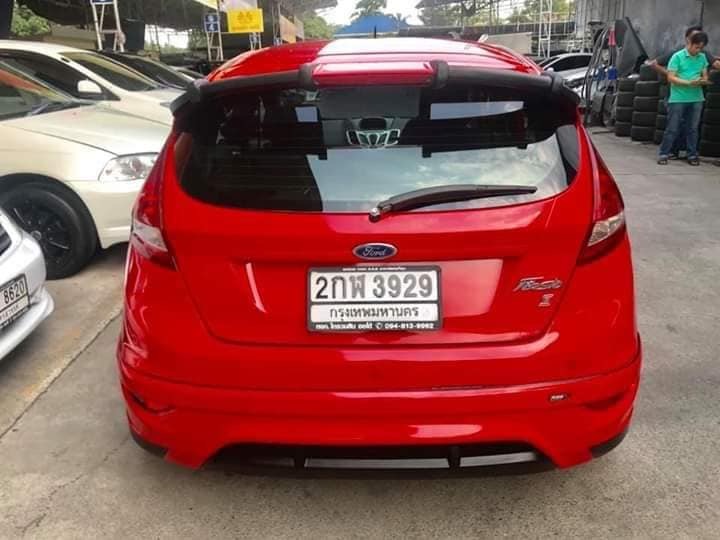 Ford Fiesta ปี 2011 สีแดง