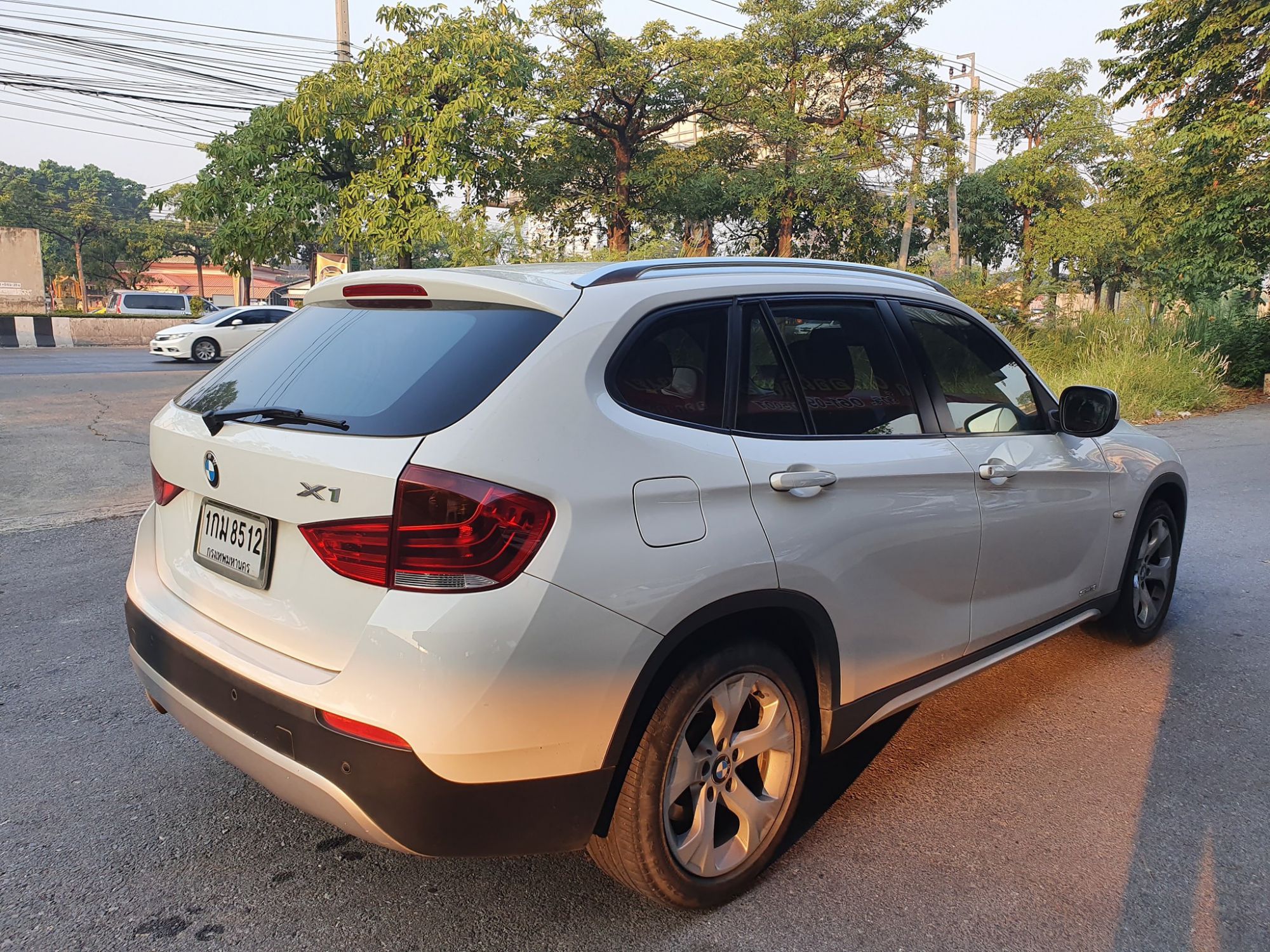 BMW X1 E84 2.0 ปี 2015 สีเงิน