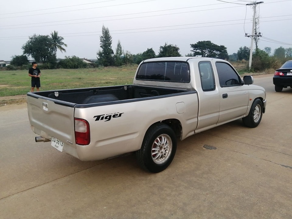 Toyota Hilux Tiger Extra cab ปี 2001 สีเงิน