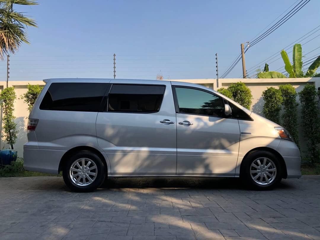 Toyota Alphard ปี 2008 สีเงิน