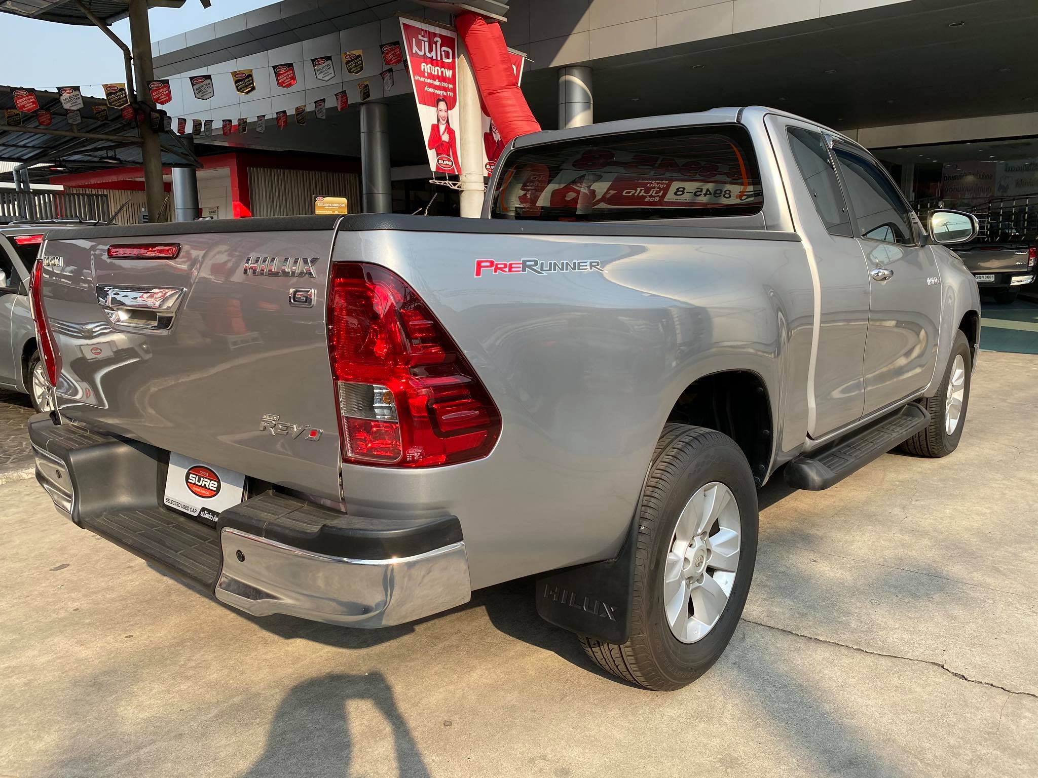 Toyota Hilux Revo Prerunner (Cab) ปี 2015 สีเงิน