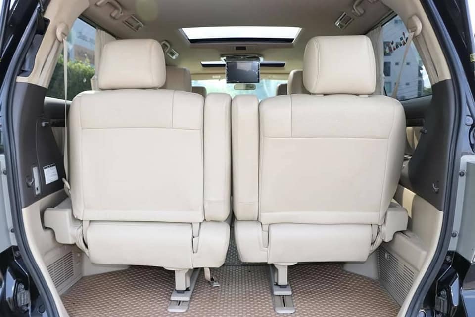 Toyota Alphard ปี 2006 สีดำ