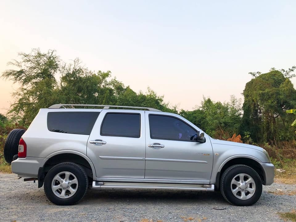 ISUZU ADVENTURE MASTER LUXURY