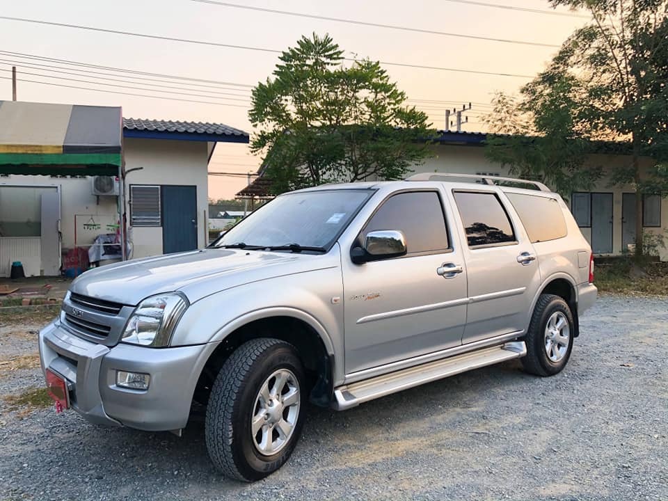 ISUZU ADVENTURE MASTER LUXURY