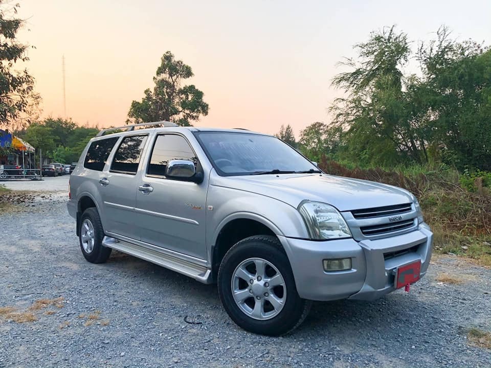 ISUZU ADVENTURE MASTER LUXURY