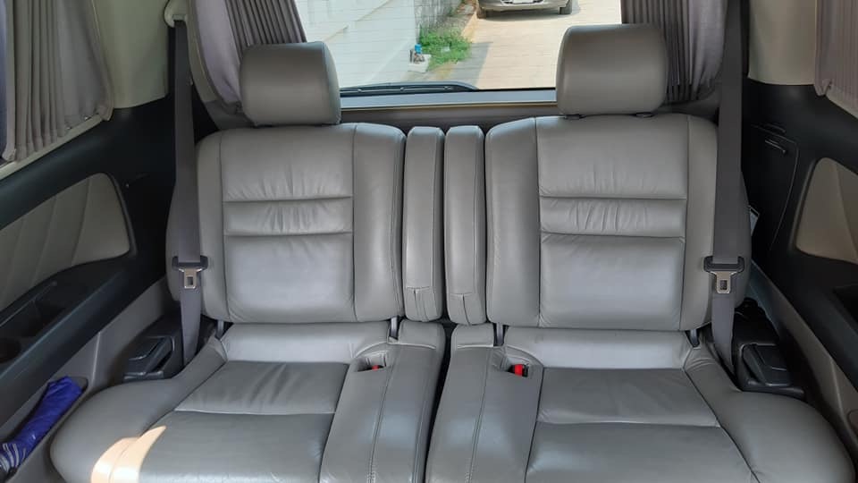 Toyota Alphard ปี 2006 สีเงิน