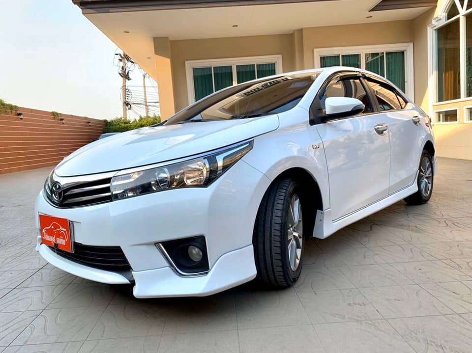 Toyota Corolla Altis ปี 2014 สีขาว