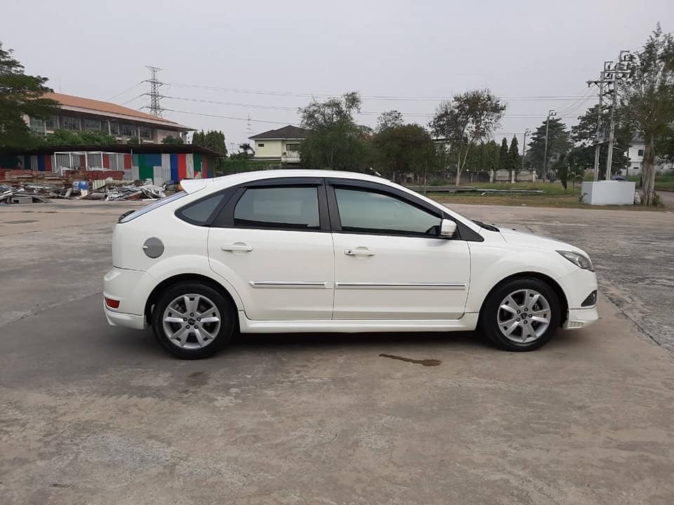 Ford Focus ปี 2011 สีขาว